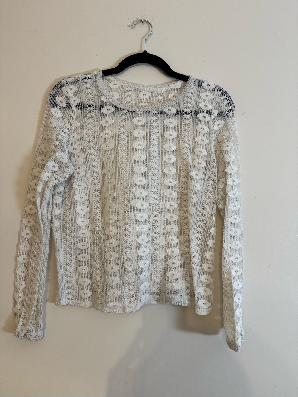 Delicate White Lace Knit Long-Sleeve Top